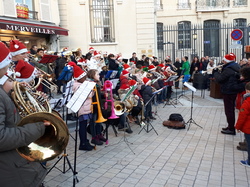  <a style='color: #fff;' href='/uploaded/photo/cuivres-de-noel-2017-5a3a9c3f1ccf4.jpg'>(Télécharger)</a>