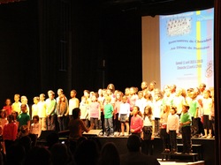  <a style='color: #fff;' href='/uploaded/photo/rencontre-des-chorales-11-et-12-04-2015-591d6b54b6d73.jpg'>(Télécharger)</a>